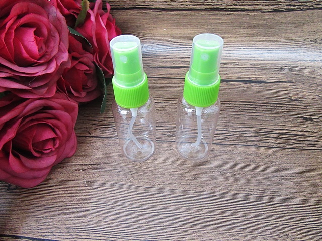 16Pcs Transparent Barber Comestic Spray Bottle 35ml Green Lid - Click Image to Close